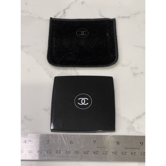 AUTHENTIC CHANEL VIP Gift Single Sided 3”x3” Purse Mirror with Velveteen Pouch - Picture 3 of 3